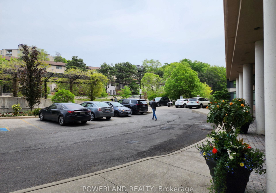 18-valley-woods-road-north-york-ontario-c13103266