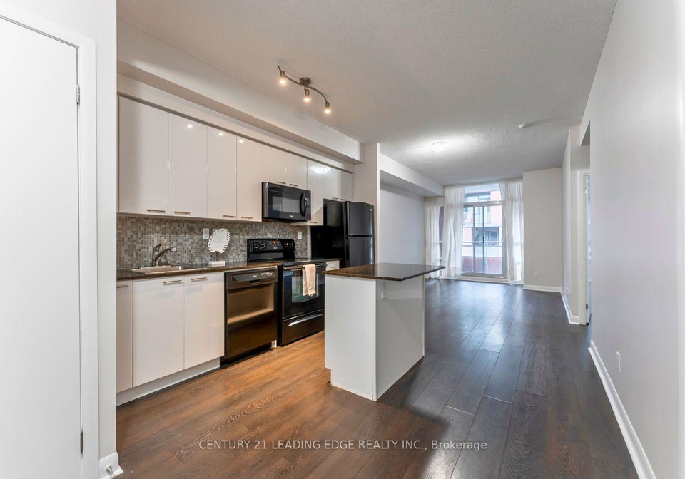 15-bruyeres-mews-toronto-ontario-c13103460