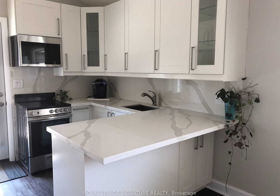 9-hemford-crescent-north-york-ontario-c13103478