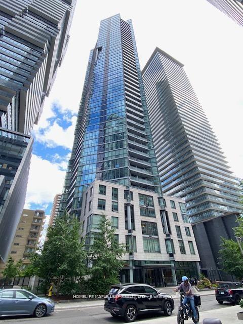 45-charles-street-e-toronto-ontario-c13104032