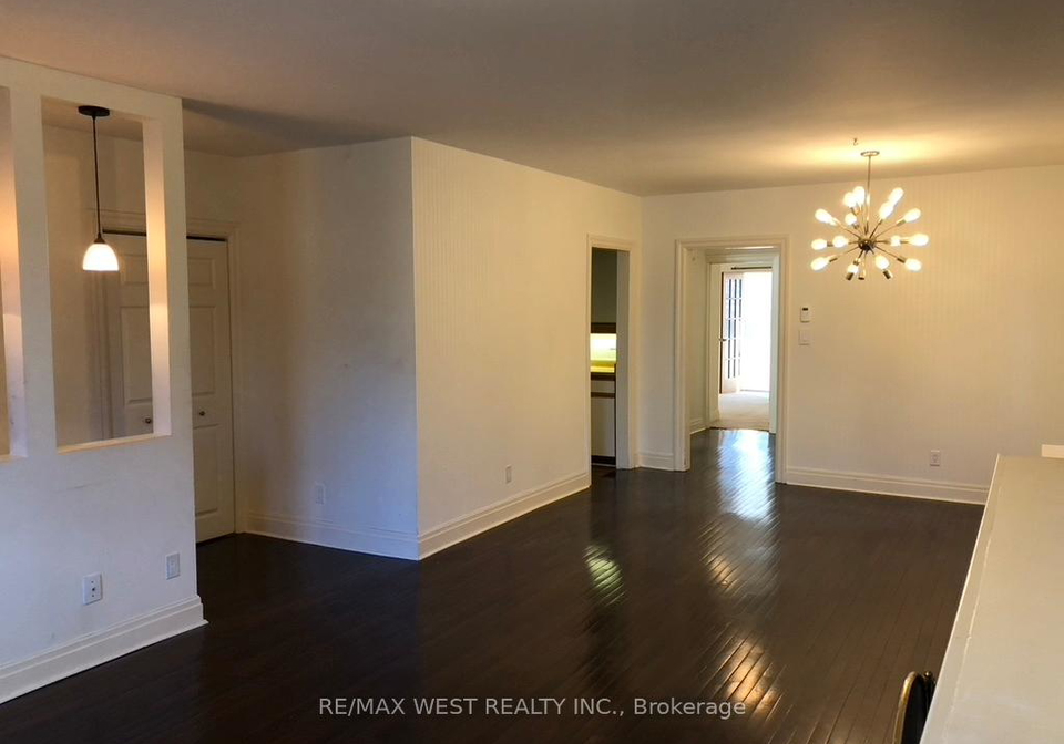 305-st-clair-avenue-e-toronto-ontario-c13104324