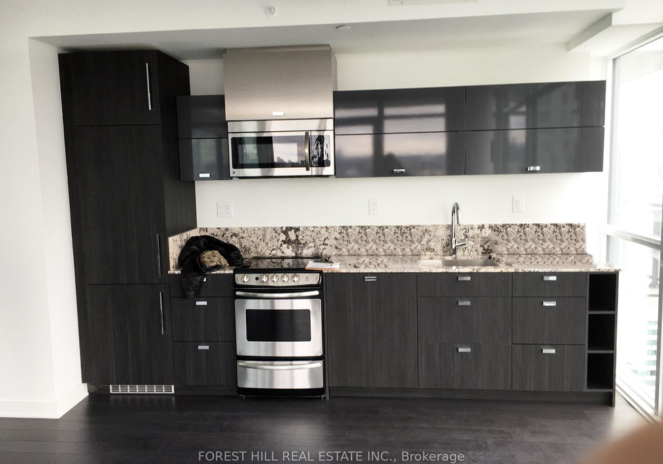 290-adelaide-street-w-toronto-ontario-c13104642