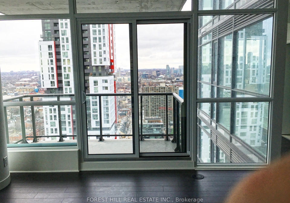 290-adelaide-street-w-toronto-ontario-c13104642