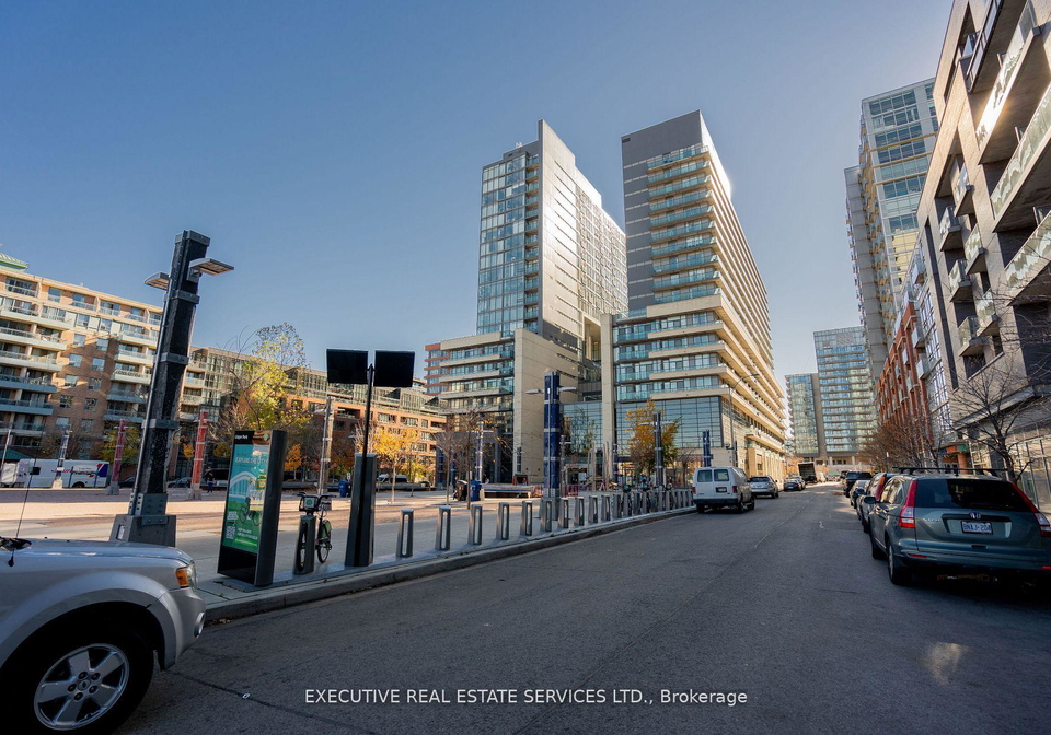 36-lisgar-street-toronto-ontario-c13105026
