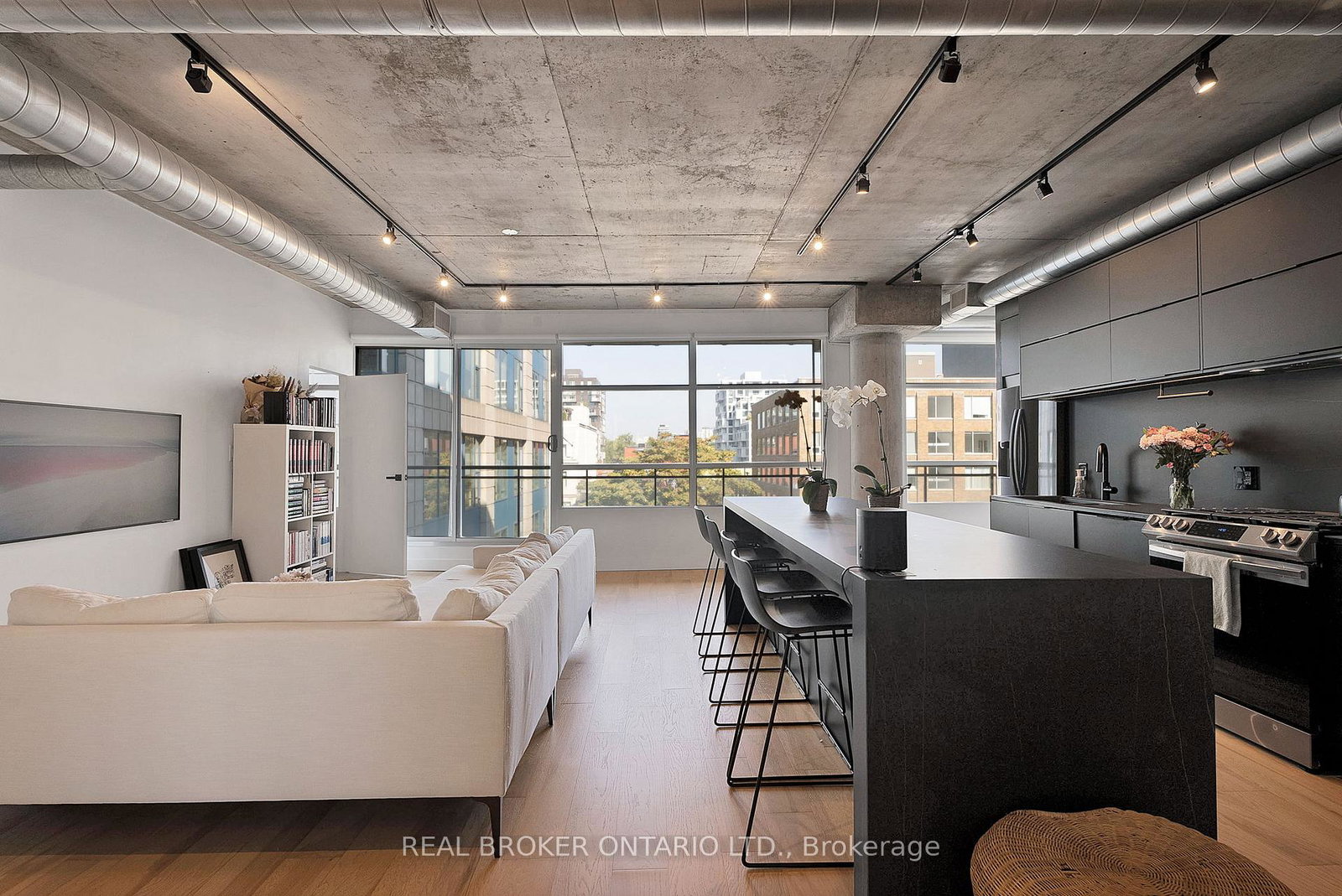 42-camden-street-toronto-ontario-c13105264