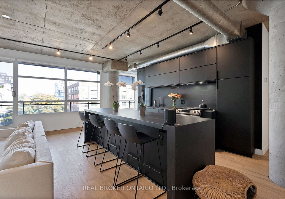 42-camden-street-toronto-ontario-c13105264