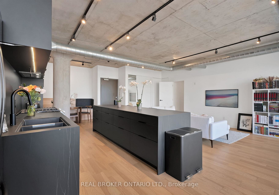 42-camden-street-toronto-ontario-c13105264