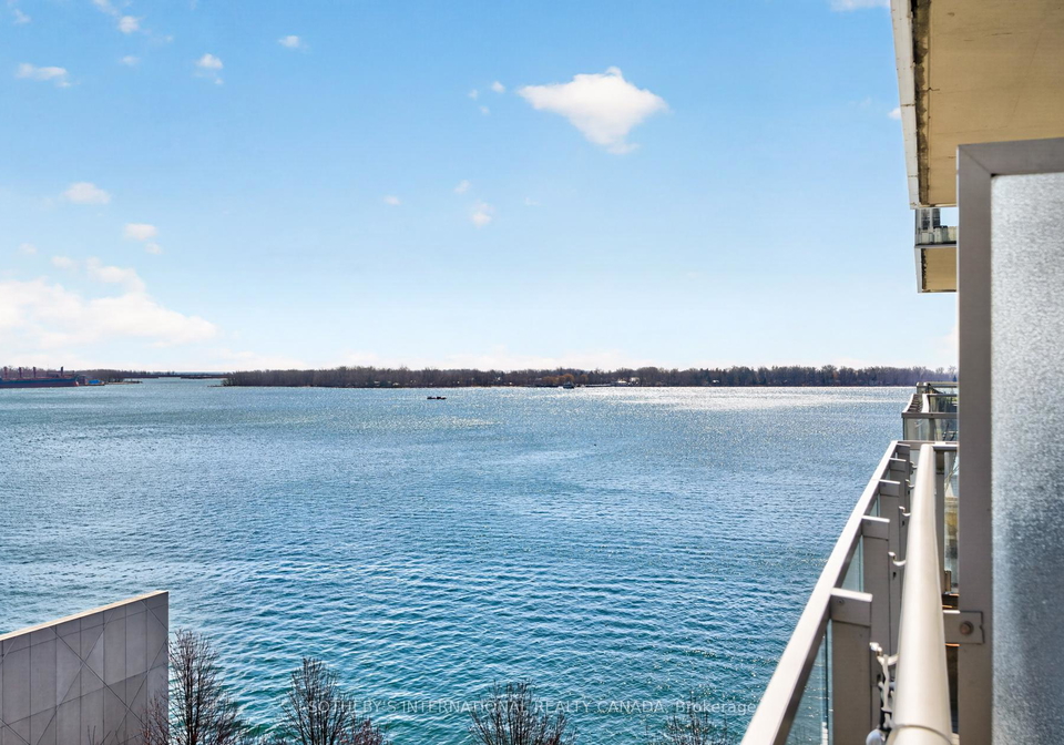 39-queens-quay-e-toronto-ontario-c13105440