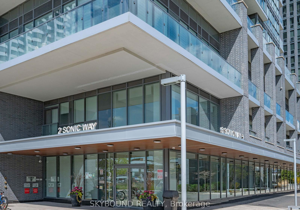 2-sonic-way-east-york-ontario-c13105716