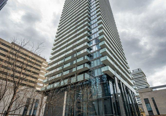 1080-bay-street-toronto-ontario-c13105920