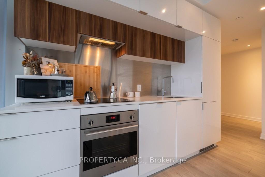 185-roehampton-avenue-toronto-ontario-c13105990