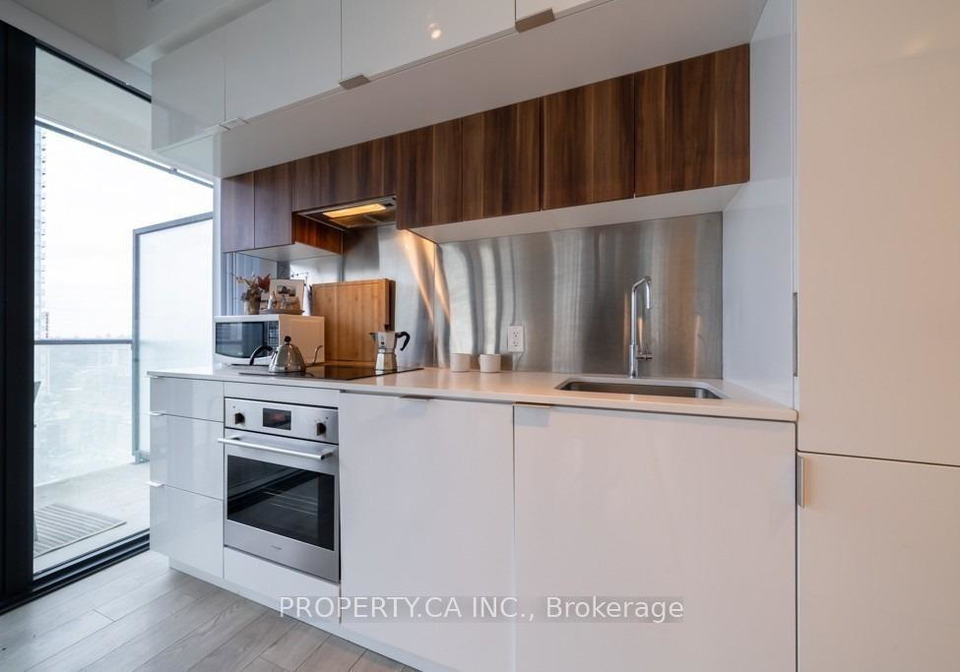 185-roehampton-avenue-toronto-ontario-c13105990