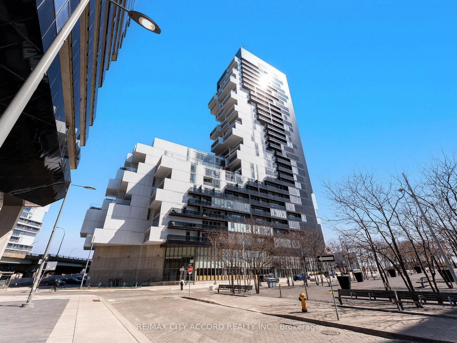 170-bayview-avenue-toronto-ontario-c13106016