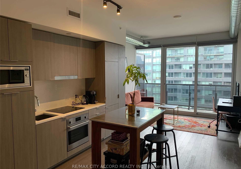 170-bayview-avenue-toronto-ontario-c13106016