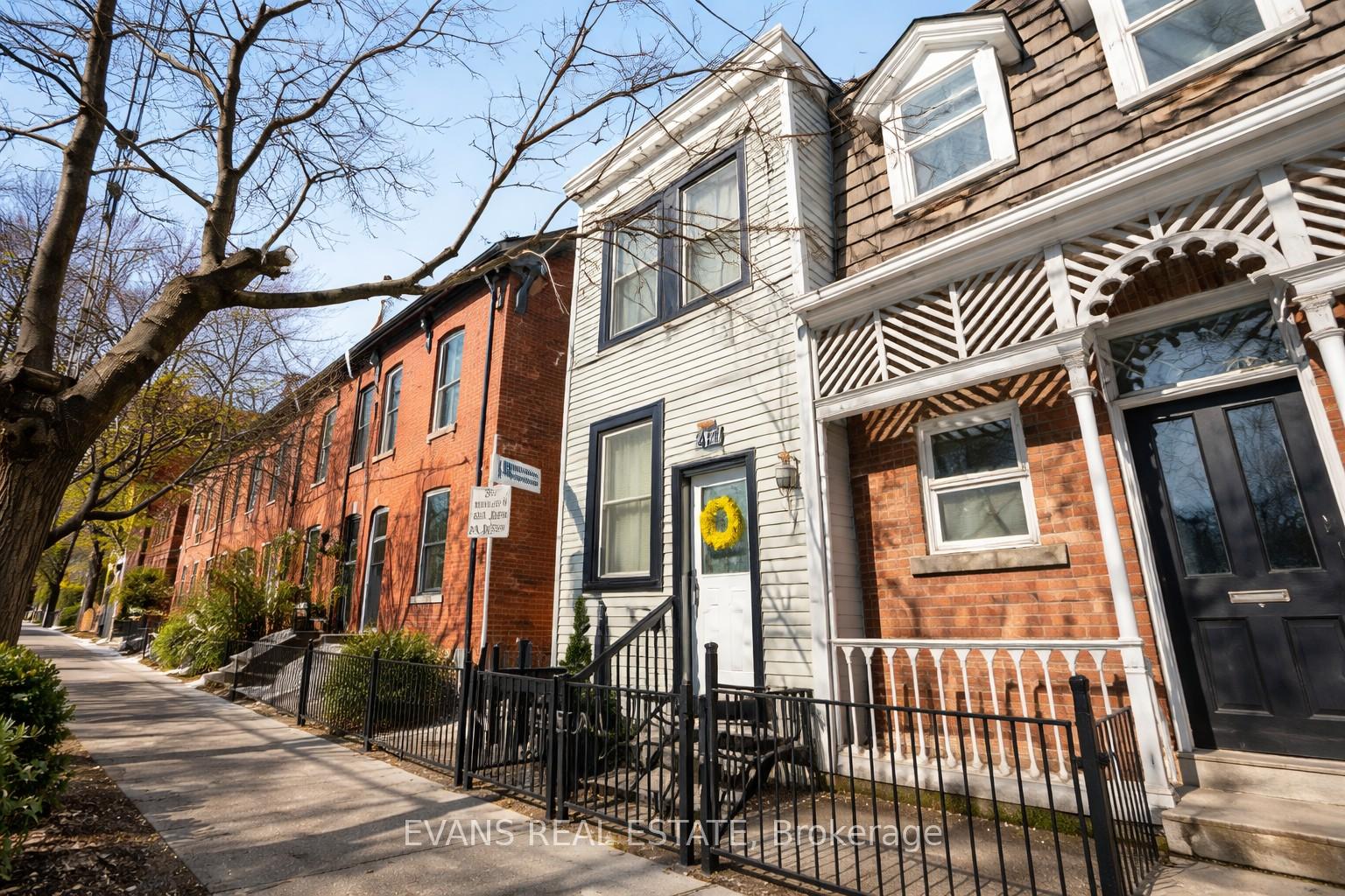 448-gerrard-street-e-toronto-ontario-c13106040
