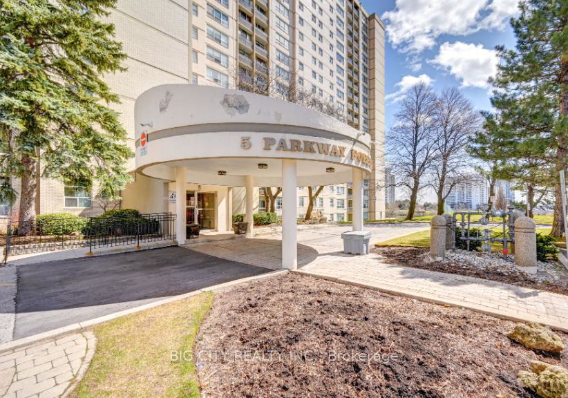5-parkway-forest-drive-north-york-ontario-c13106096