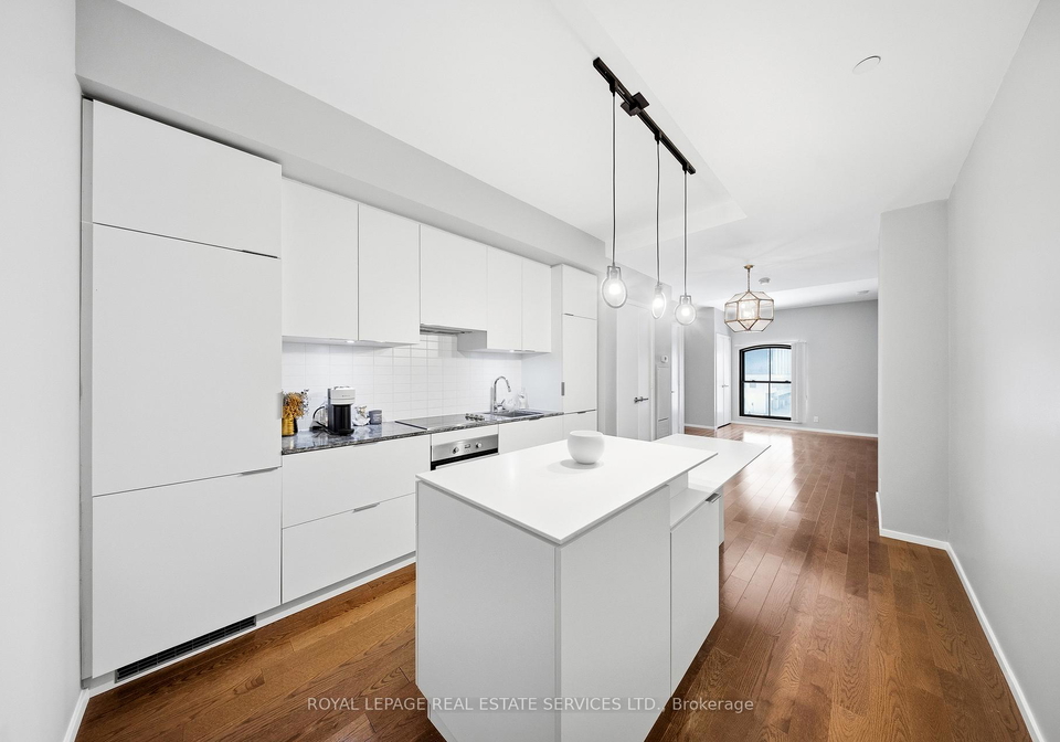 5-st-joseph-street-toronto-ontario-c13106158