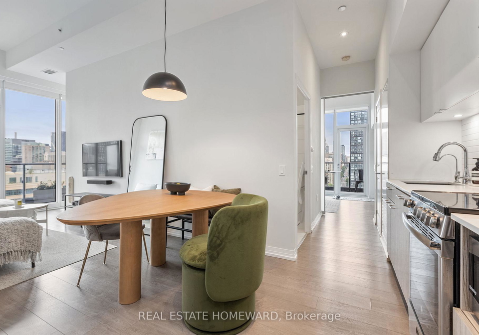 251-jarvis-street-toronto-ontario-c13106214