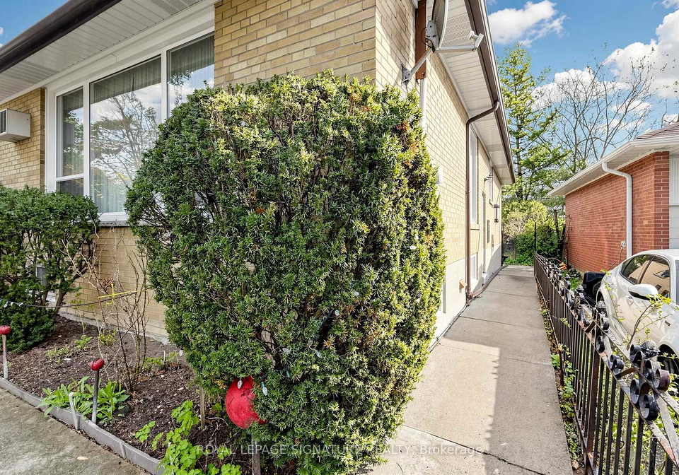 103-cummer-avenue-north-york-ontario-c13106270