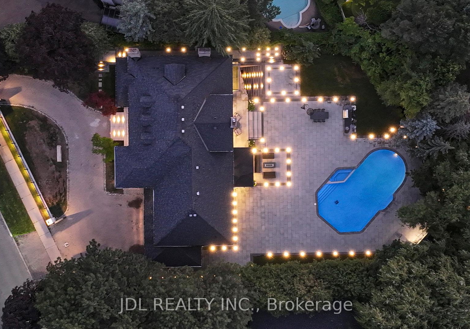 19-fifeshire-road-north-york-ontario-c13106346