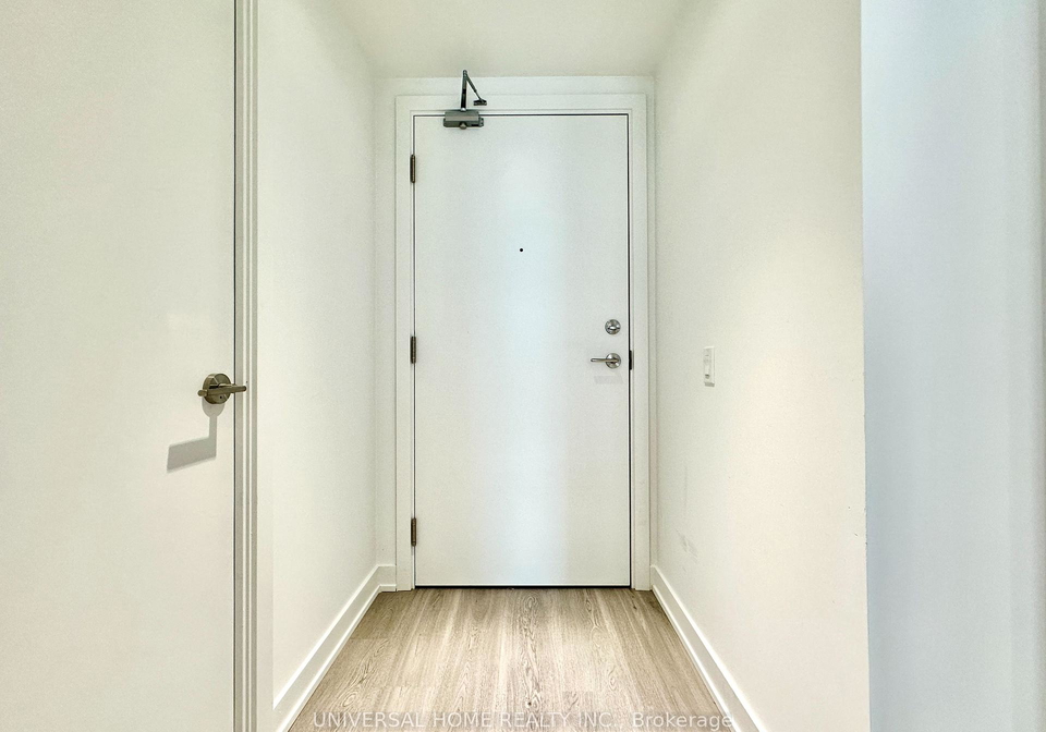 8-wellesley-street-w-toronto-ontario-c13106696