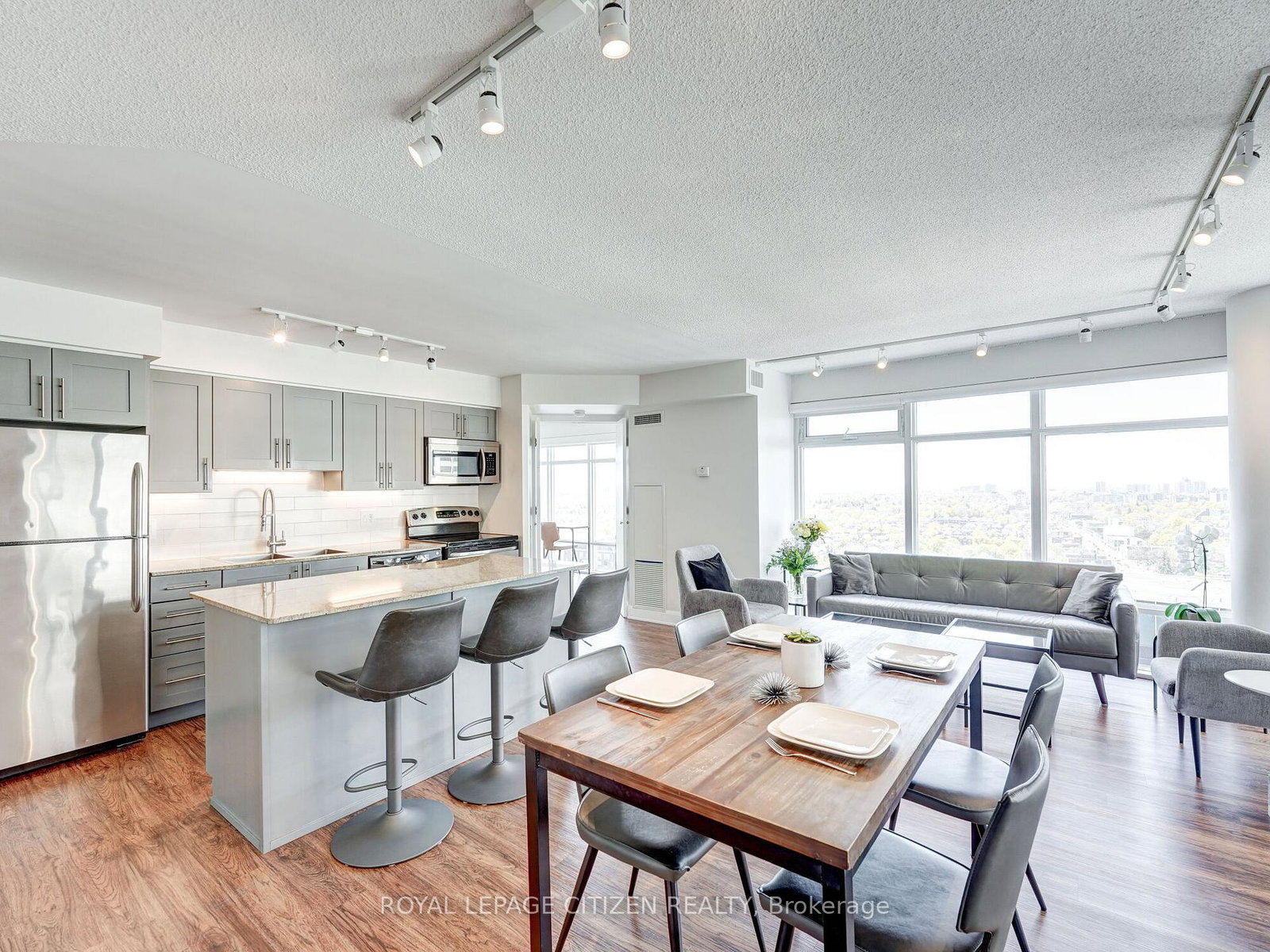 2191-yonge-street-toronto-ontario-c13106722
