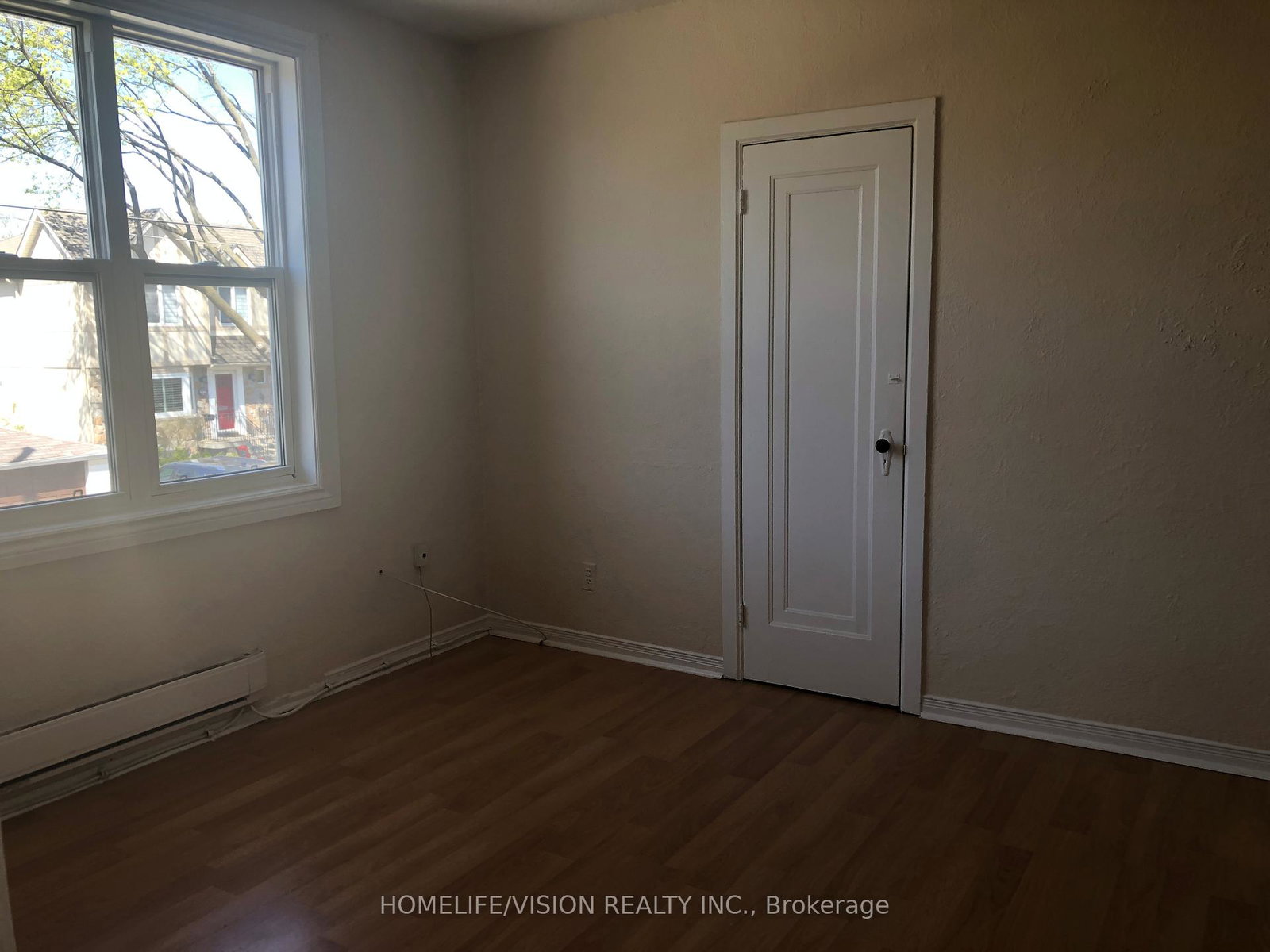 421-sutherland-drive-east-york-ontario-c13106786