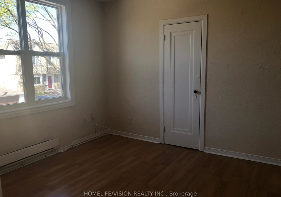 421-sutherland-drive-east-york-ontario-c13106786