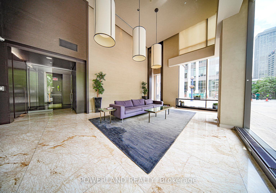 18-yorkville-avenue-toronto-ontario-c13106844