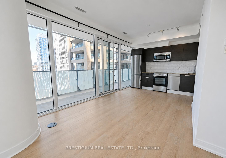 42-charles-street-e-toronto-ontario-c13107126
