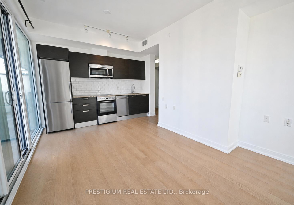 42-charles-street-e-toronto-ontario-c13107126