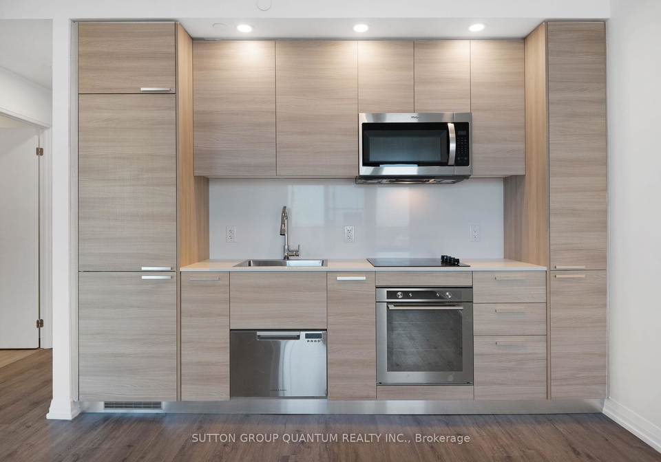 75-canterbury-place-toronto-ontario-c13107248