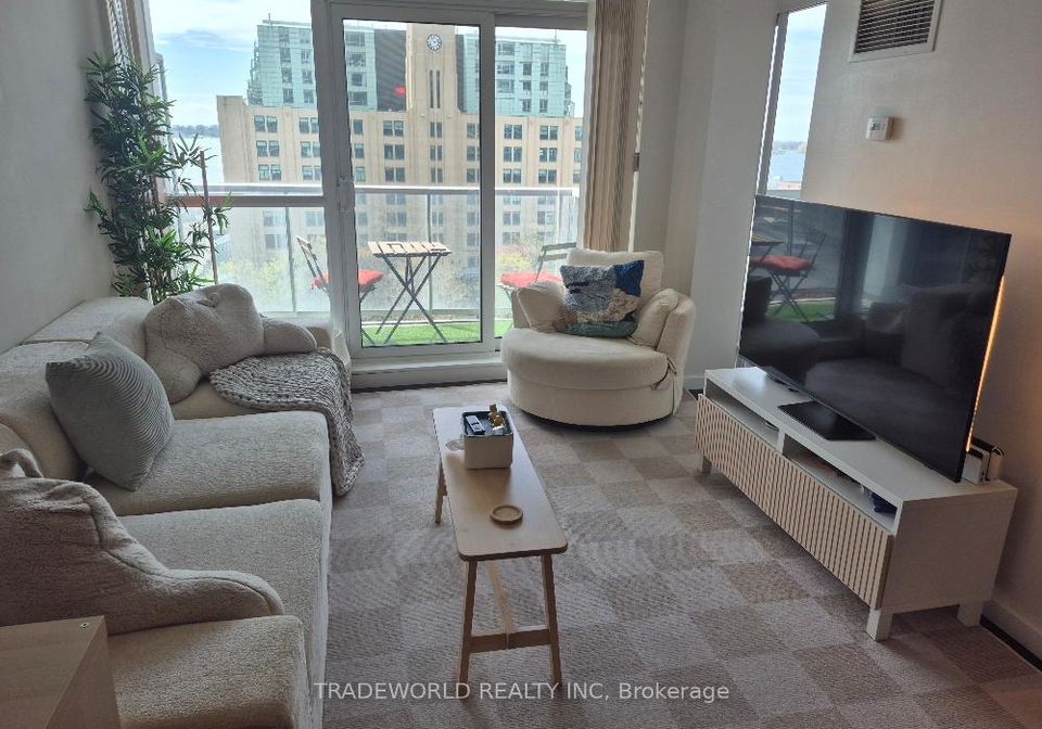 8-york-street-toronto-ontario-c13107322