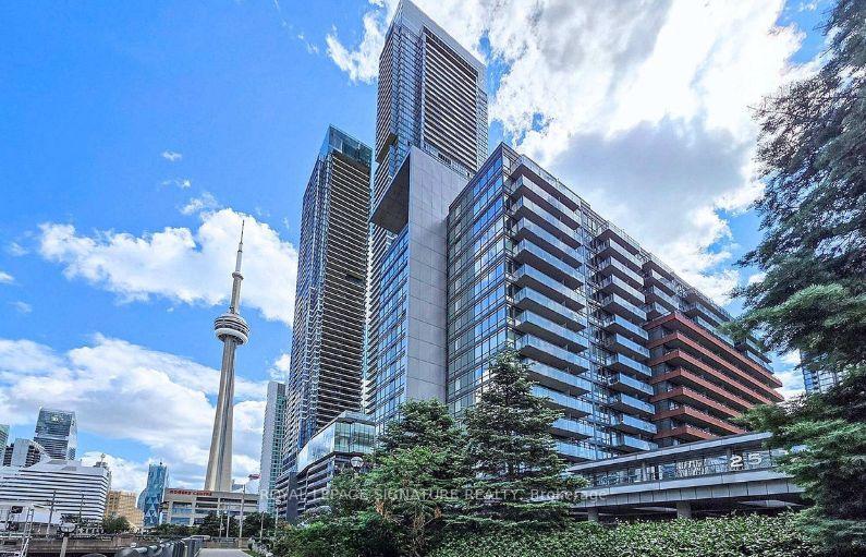 4k-spadina-avenue-toronto-ontario-c13107342