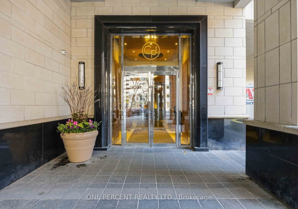 763-bay-street-toronto-ontario-c13107422