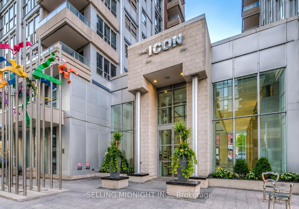 250-wellington-street-w-toronto-ontario-c13107426