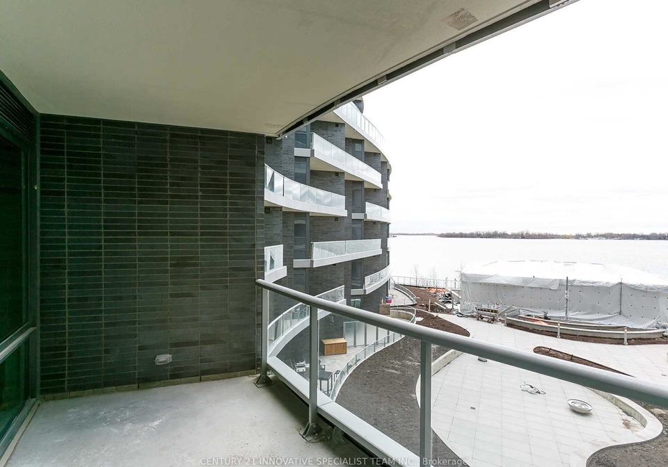 1-edgewater-drive-toronto-ontario-c13107650