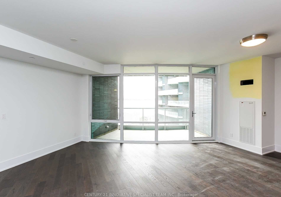 1-edgewater-drive-toronto-ontario-c13107650