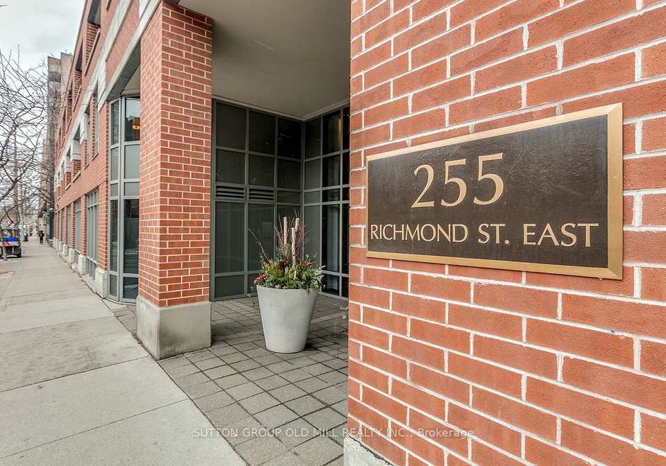 255-richmond-street-e-toronto-ontario-c13107696