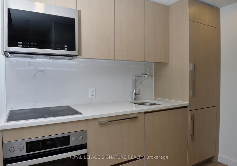 38-widmer-street-toronto-ontario-c13107892
