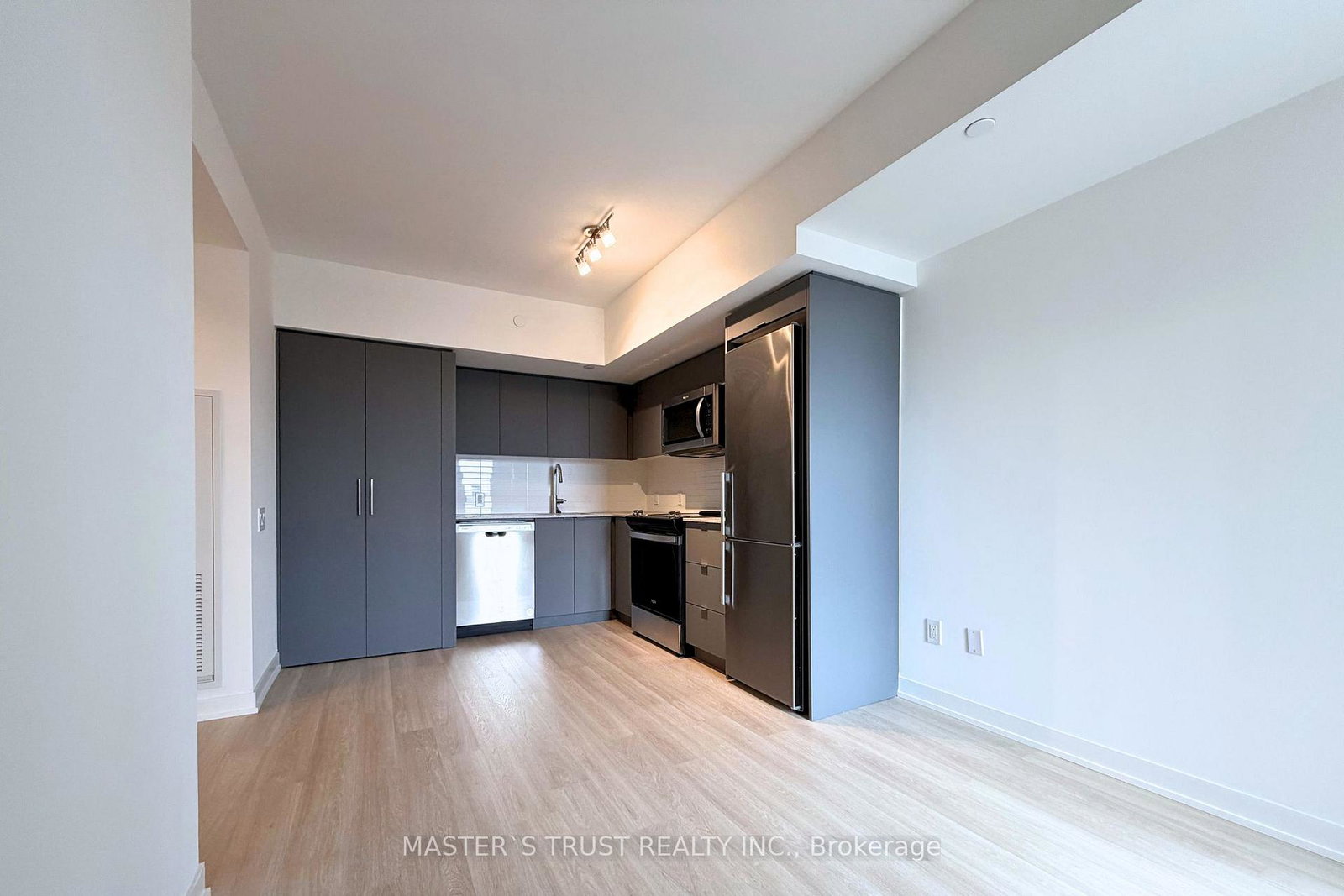 500-wilson-avenue-toronto-ontario-c13108062
