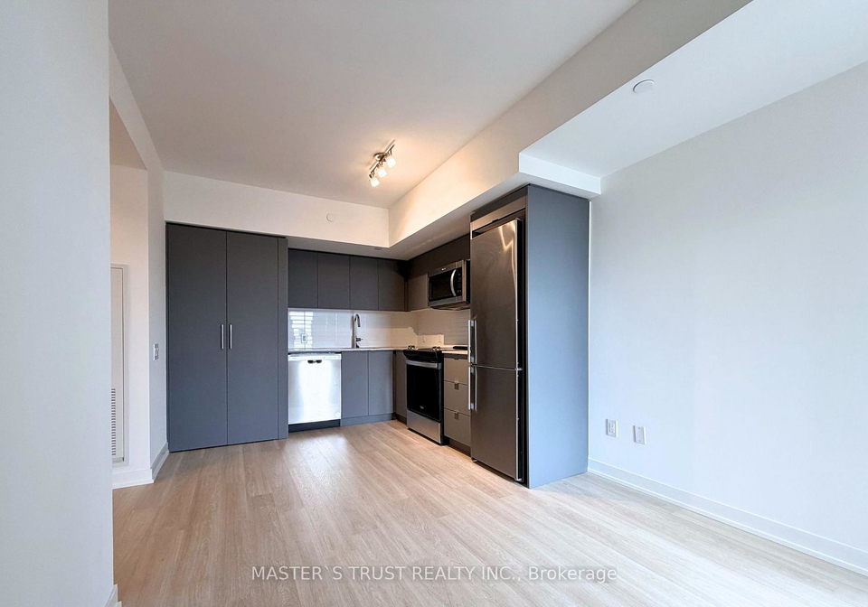 500-wilson-avenue-toronto-ontario-c13108062