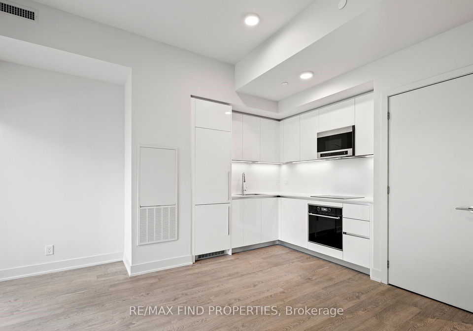 8-cumberland-street-toronto-ontario-c13108132