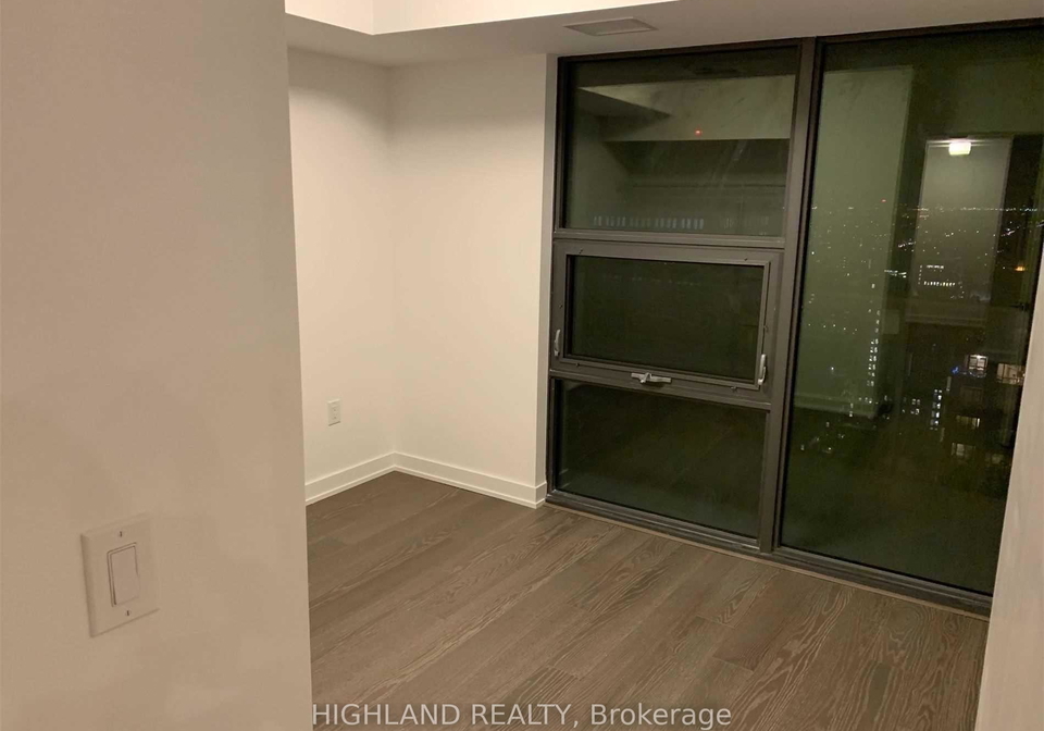 11-wellesley-street-w-toronto-ontario-c13108154