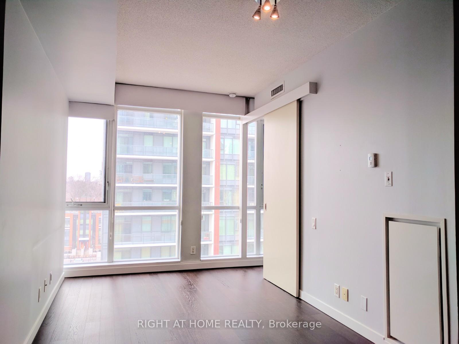 30-canterbury-place-toronto-ontario-c13108308
