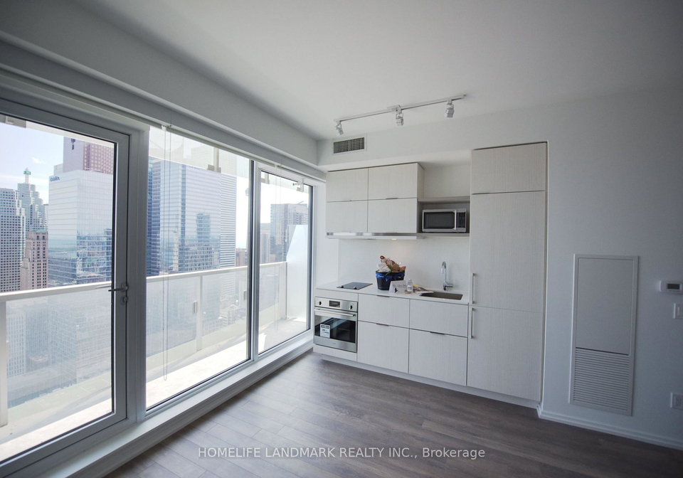 197-yonge-street-toronto-ontario-c13108382