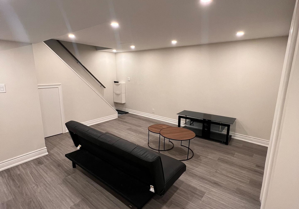 39-waddington-crescent-north-york-ontario-c13108474