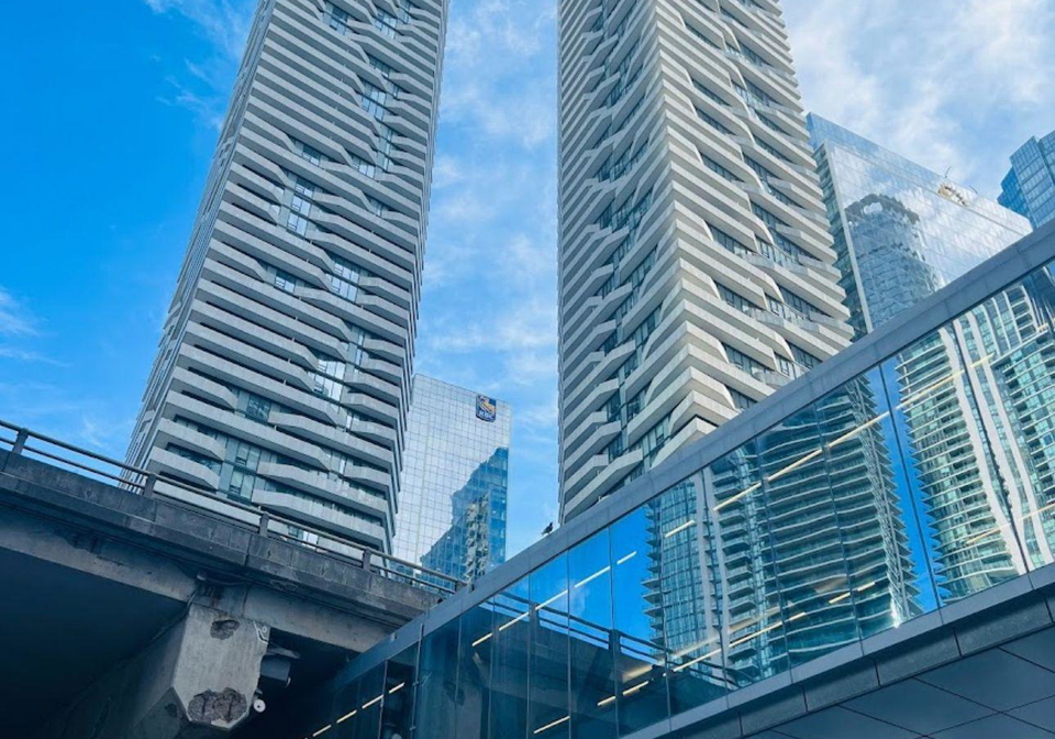 88-harbour-street-toronto-ontario-c13108648