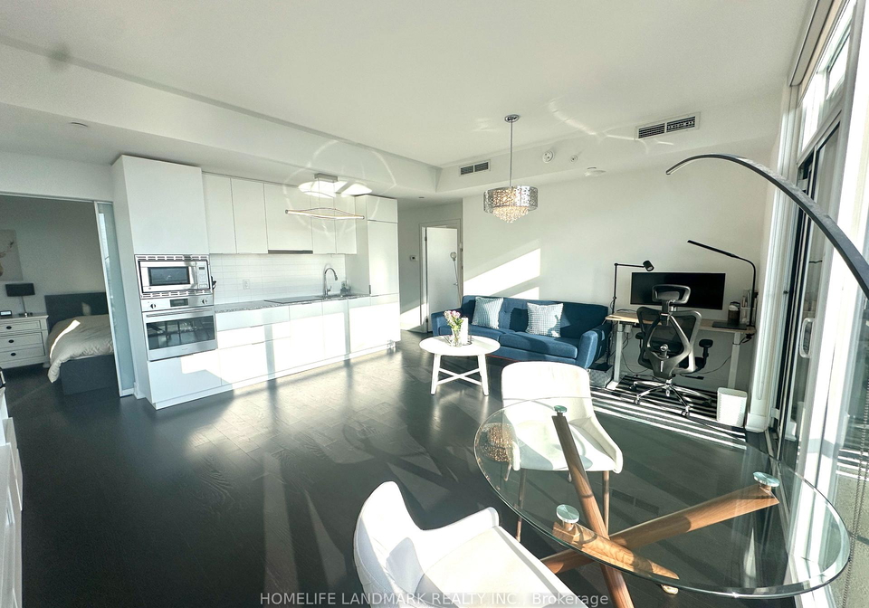 955-bay-street-toronto-ontario-c13108738