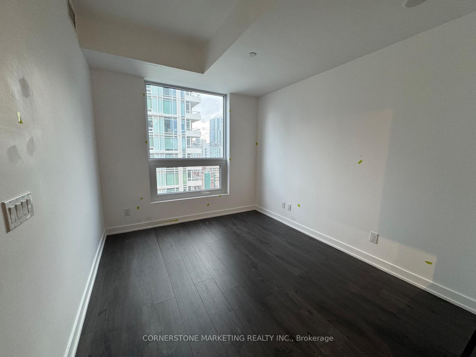 100-queen-street-e-toronto-ontario-c13108822